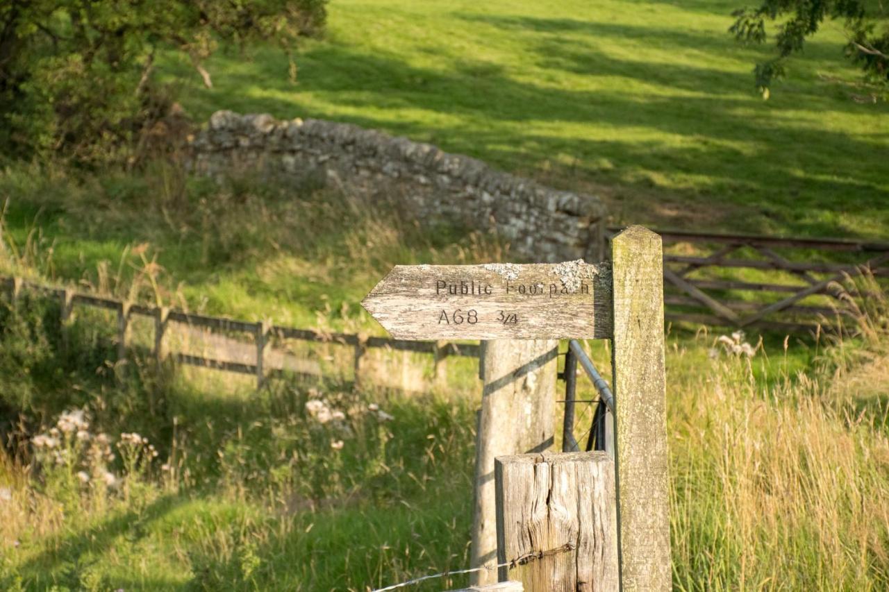 Wild Northumberland Glamping Villa เฮกแซม ภายนอก รูปภาพ